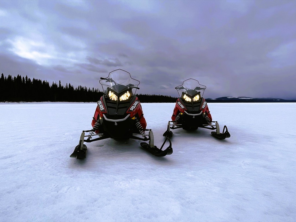 14_snowmobil
