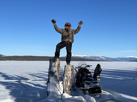 12_snowmobil