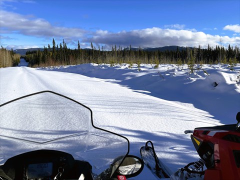 8_snowmobil